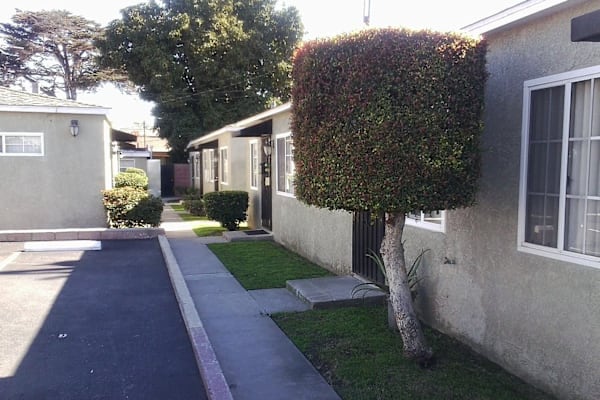 12621 Glenshire Rd, 12618 Lakewood Blvd. property