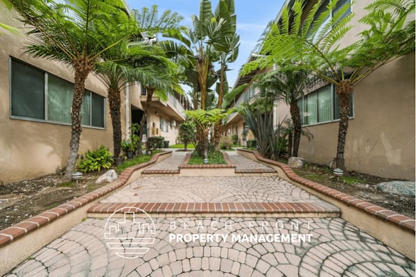 839-845 Glenway Drive property