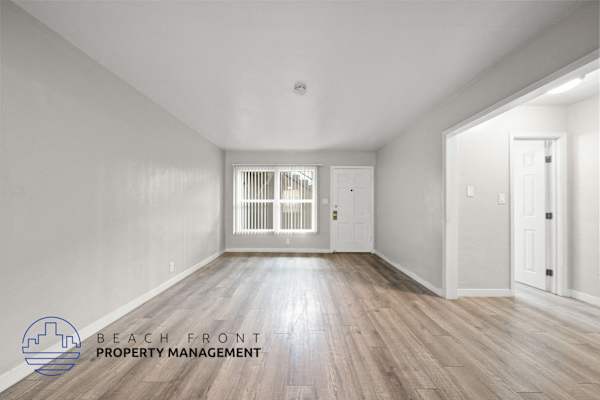 2070-2080 Magnolia Ave. property