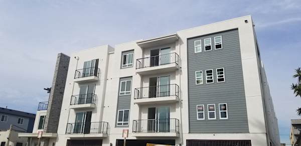LINQ on Thirty-Ninth property
