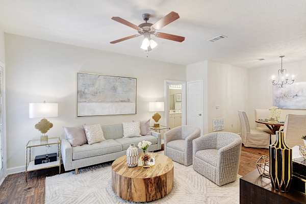 Summit of Shreveport Apartment Homes property
