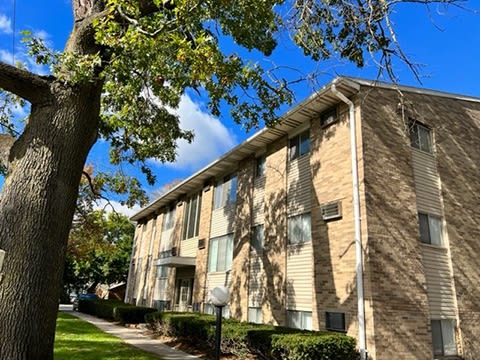 Twin Oaks Apartments property