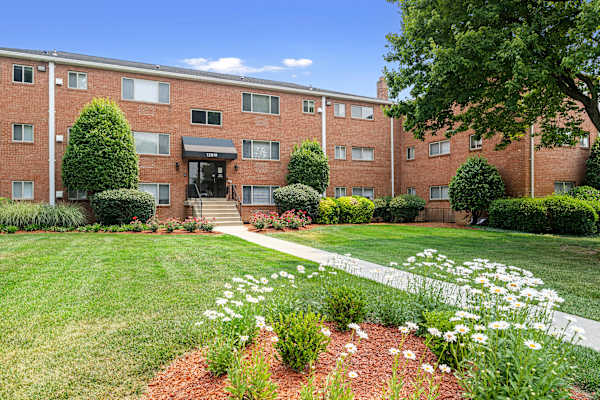 Woodlee Terrace Apartments property