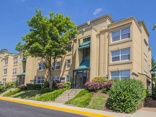 Stuart Woods Apartments property