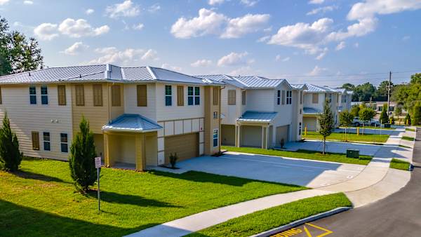 The Residences at Lake Saunders property