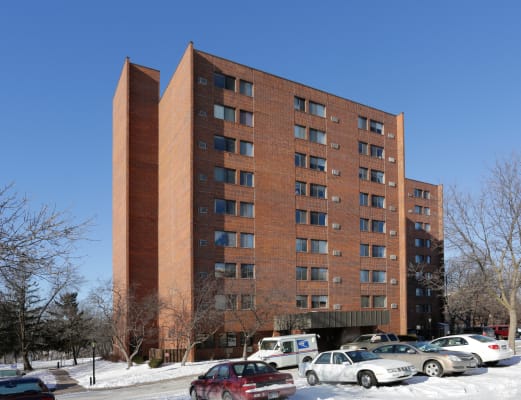 Bridge Square Apartments property