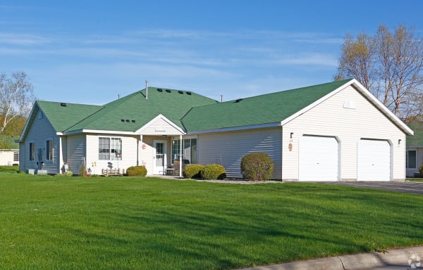 Cottage Court property