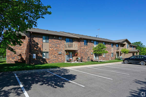 Country Club Manor property