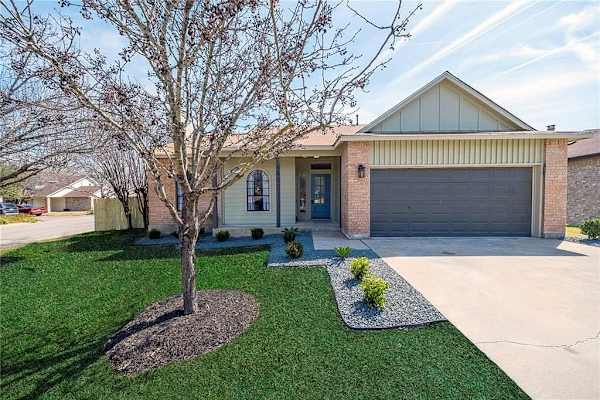 16507 Knottingham Dr property