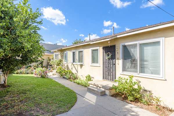 Lennox Villas property