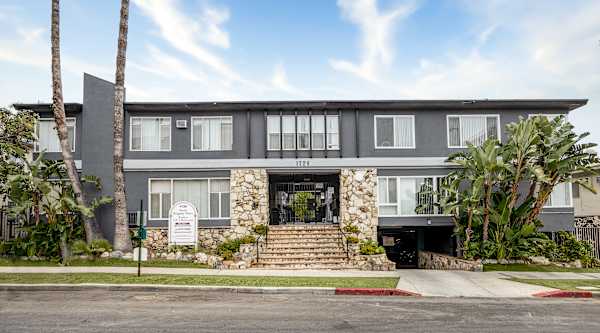 Kingsley Apartments property