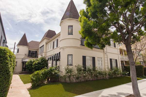 Durant Apartments property