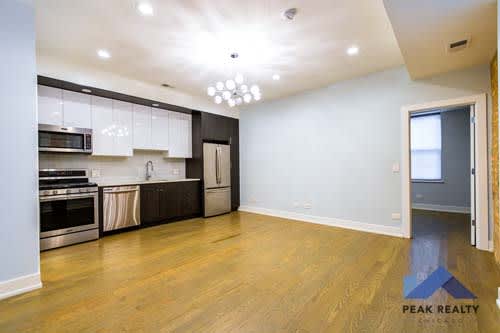 1638 N. Marshfield Ave. property