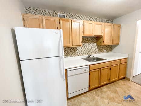 200 N. Dearborn St. Unit 1207 property