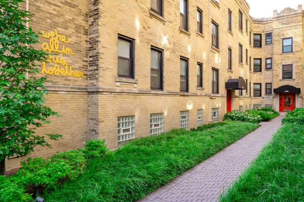 544-52 W. Briar Pl. property