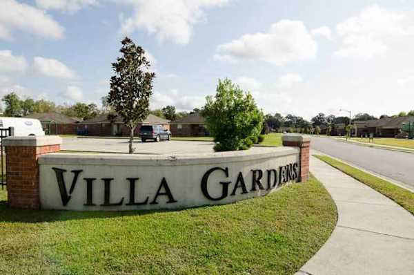 Villa Gardens property