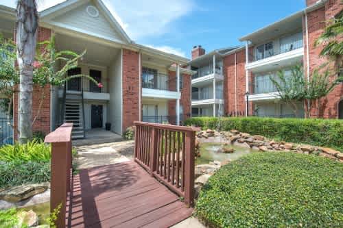 Monarch Medical Center property
