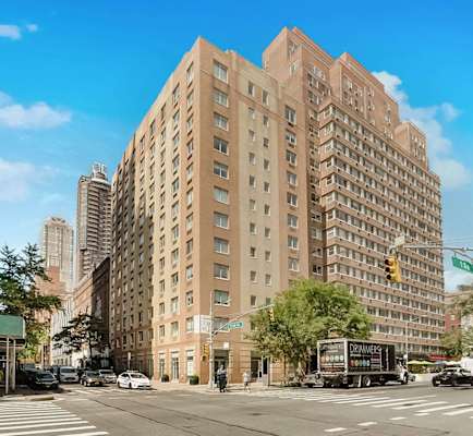 345 E 64th St property