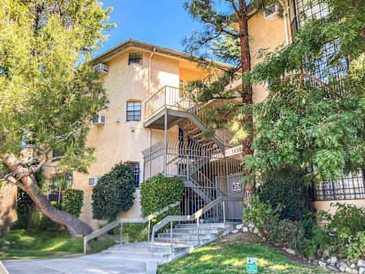 Sherwood Apts - Tujunga property