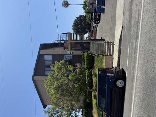 Bayside Apts property