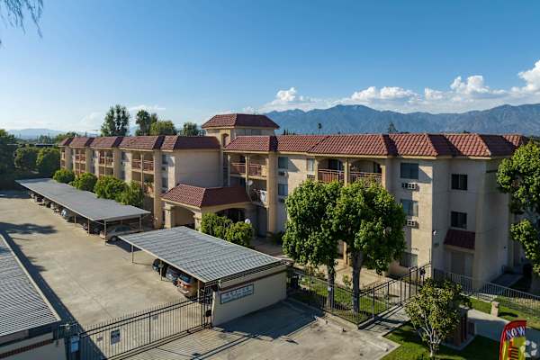 Flamingo Garden Senior Apts property