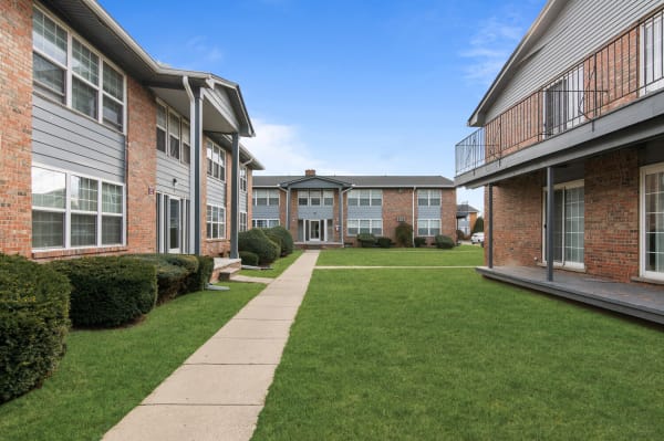 Cove On 13 - Roseville, MI property