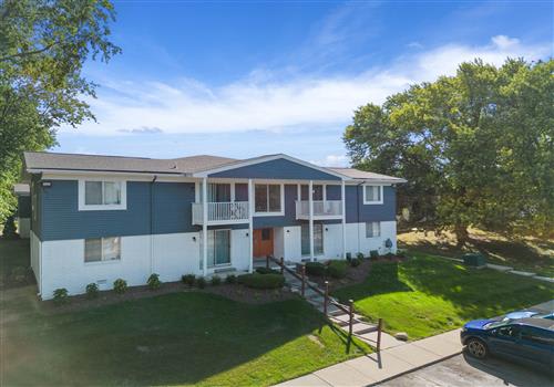 Town & Country Apartments - Wixom, MI property