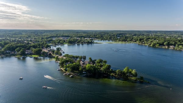 4 Corners Lakeside - White Lake, MI property