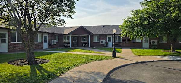 Adel Manor property