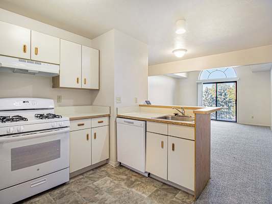 Gull Prairie/Gull Run Apartments and Townhomes property