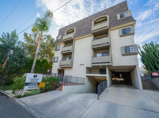 Chateau Emelita Apartments property