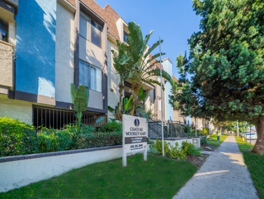 Chateau Woodley Hart Apartments property