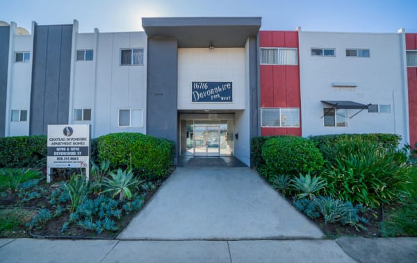 Chateau 16700 Devonshire Apartments, LLC property