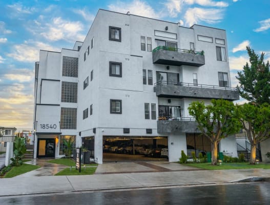 Citronia Luxe Towers Apartments property