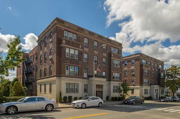 136 & 138 Highland Avenue property