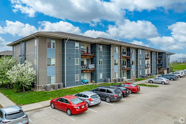 Capitol Grove Apartments property