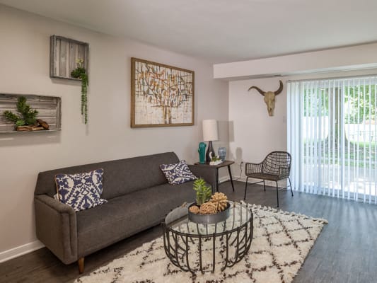 Crystal Lakes Apartments property