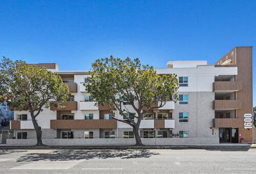 Venice Wave by Wiseman property