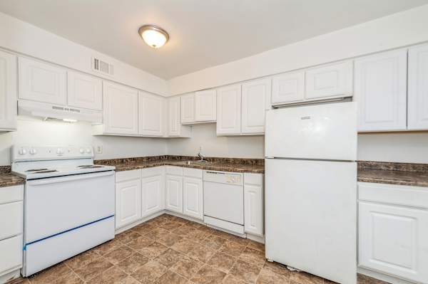 Prairies Apartments property