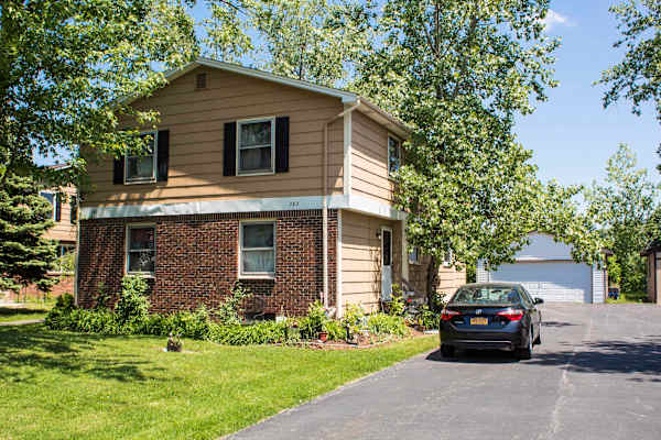 383/385 Kaymar Drive property