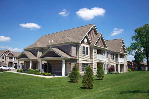 Deer Lakes Apartments property