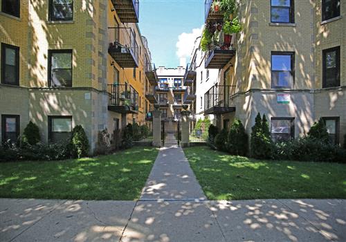 6500-08 N Claremont Ave. property
