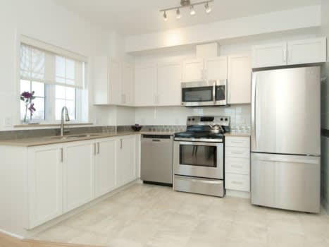 80 Bolton Street property