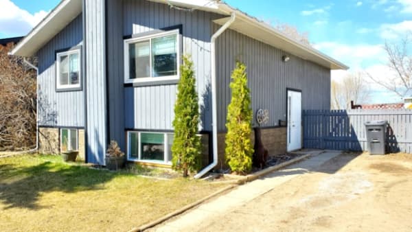 4118 51 Ave property