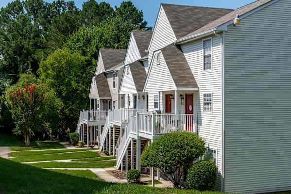 River Mews Apartments and Townhomes property