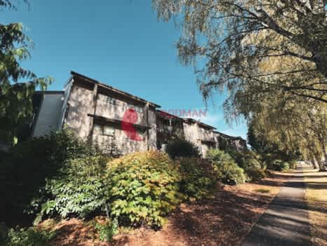 Evergreen Terrace South property