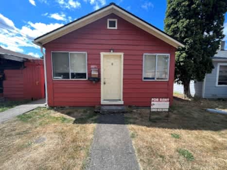 207 N.W 7TH AVE. property