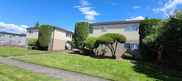 834 8TH AVENUE property