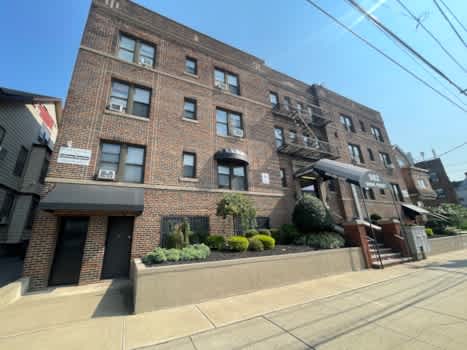 980-982 Grove St property