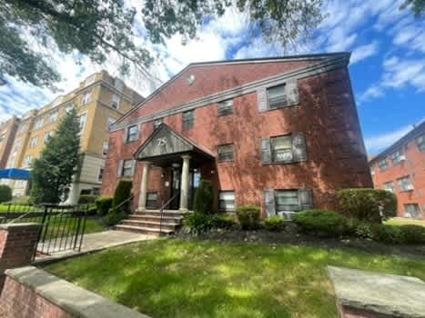 81 N. Arlington Ave property